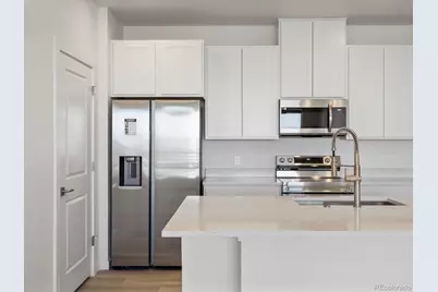 6153 N Ceylon Street #302, Denver, CO 80239 - Photo 4