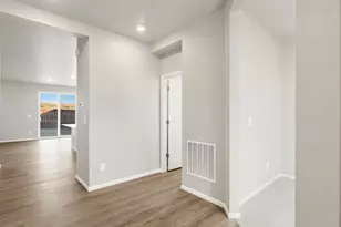 8910 Sedalia St, Commerce City, CO 80022 - Photo 4