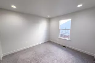 10009 Strathfield Ln, Highlands Ranch, CO 80126 - Photo 8