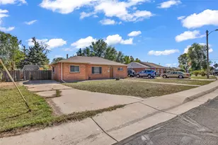 1780 Dichter Ct, Thornton, CO 80229 - Photo 2