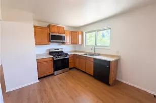 1902 E 116th Pl, Northglenn, CO 80233 - Photo 2