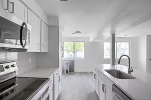 1142 S Eagle Cir, Aurora, CO 80012 - Photo 4