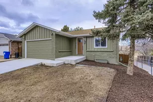 17523 E Lasalle Dr, Aurora, CO 80013 - Photo 2
