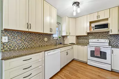 15979 E 18th Place, Aurora, CO 80011 - Photo 10