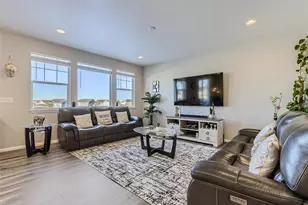 6881 S Uriah St, Aurora, CO 80016 - Photo 4