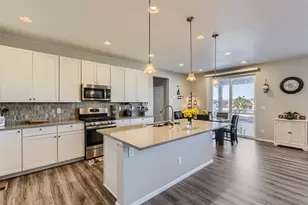 6881 S Uriah St, Aurora, CO 80016 - Photo 6