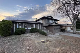 3085 S Pagosa St, Aurora, CO 80013 - Photo 4