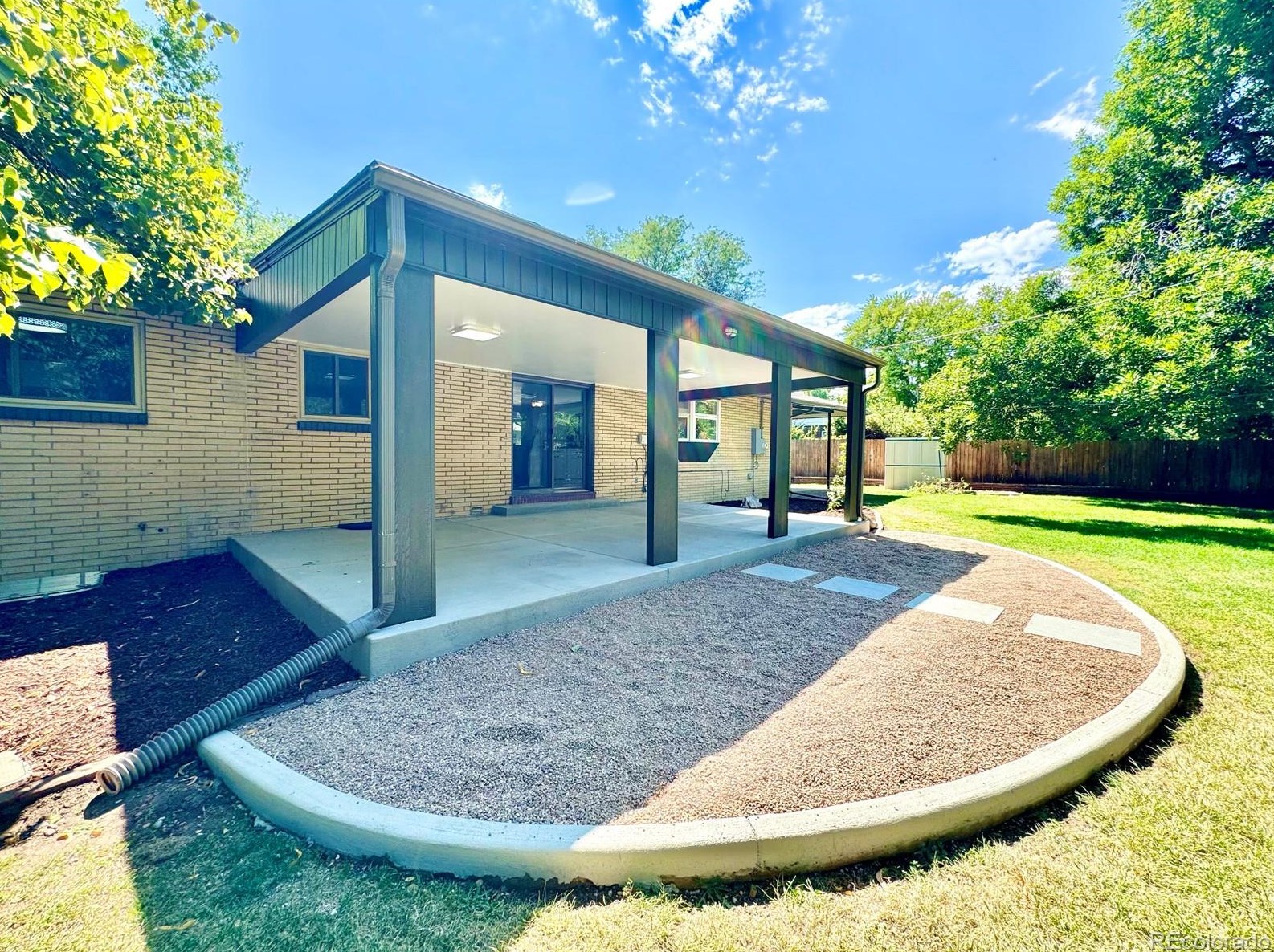 5591 Lehigh Ave, Denver CO  80237-1056 exterior