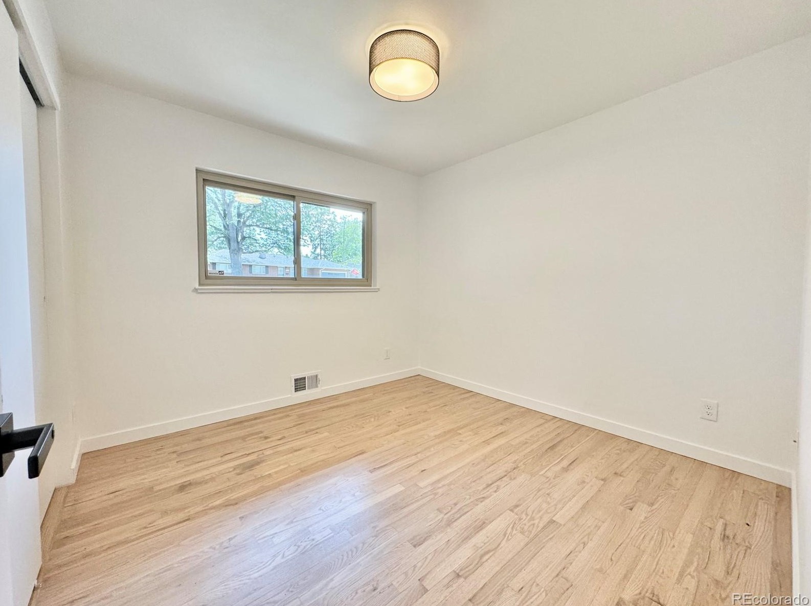 5591 Lehigh Ave, Denver CO  80237-1056 exterior