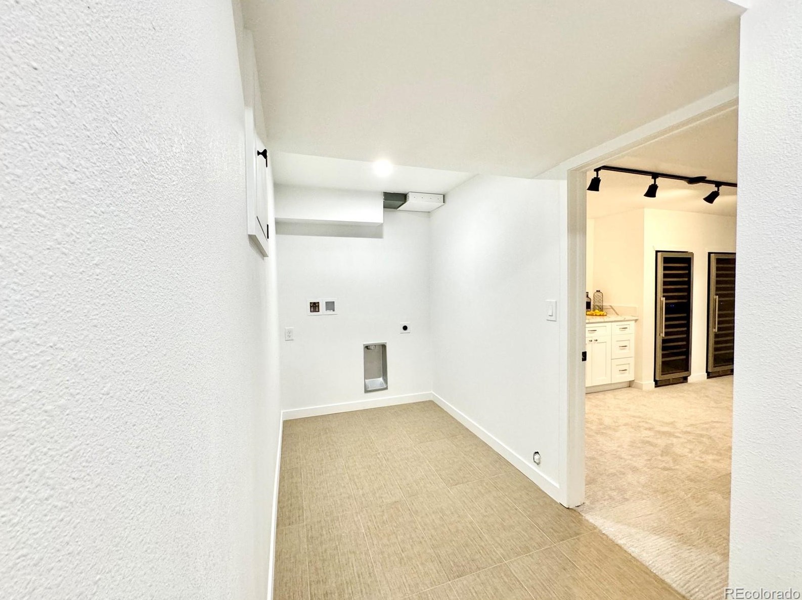 5591 Lehigh Ave, Denver CO  80237-1056 exterior