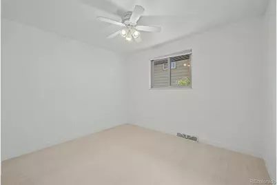 8346 E Girard Avenue, Denver, CO 80231 - Photo 12