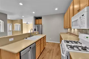 22448 E Plymouth Cir, Aurora, CO 80016 - Photo 12