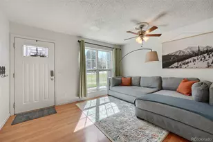 2262 S Jasper Way, Aurora, CO 80013 - Photo 2