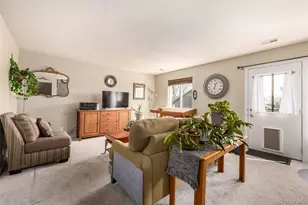 2083 E 97th Pl, Thornton, CO 80229 - Photo 8