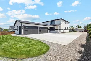 1931 Andes St, Aurora, CO 80011 - Photo 32