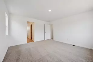 24717 E 40th Ave, Aurora, CO 80019 - Photo 14