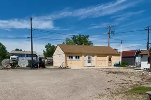 75 N Market St, Keenesburg, CO 80643 - Photo 10