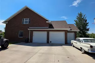 800 Cottonwood Cir, Alamosa, CO 81101 - Photo 2