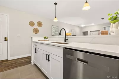 2575 S Syracuse Way #I06, Denver, CO 80231 - Photo 6