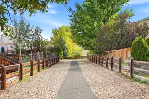 21972 E Crestline Pl, Aurora, CO 80015 - Photo 8