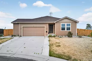 902 Stagecoach Ave, Brighton, CO 80603 - Photo 2