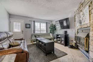 1652 S Idalia Cir, Aurora, CO 80017 - Photo 2