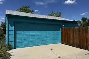 1209 Newark St, Aurora, CO 80010 - Photo 4