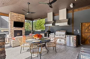 2585 Forest St, Denver, CO 80207 - Photo 2