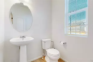 27584 E 6th Dr, Aurora, CO 80018 - Photo 10