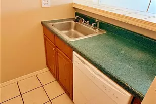 1064 Chambers Ct, Aurora, CO 80011 - Photo 8