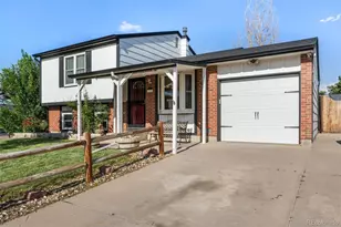 128 Madison Dr, Bennett, CO 80102 - Photo 2