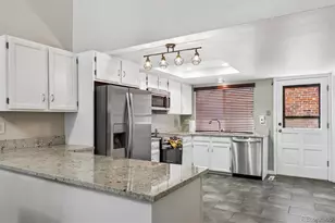 4282 S Fairplay Cir, Aurora, CO 80014 - Photo 10