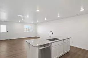 6539 N Netherland St, Aurora, CO 80019 - Photo 8