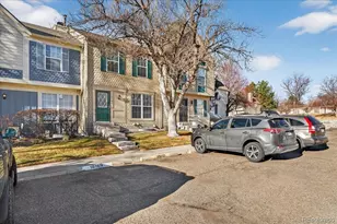 1610 S Ivory Cir, Aurora, CO 80017 - Photo 2