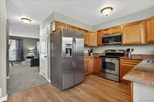 1610 S Ivory Cir, Aurora, CO 80017 - Photo 12