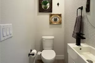 2870 Tremont Pl, Denver, CO 80205 - Photo 14