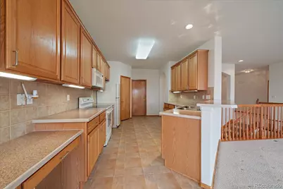 22885 E Canyon Place, Aurora, CO 80016 - Photo 12