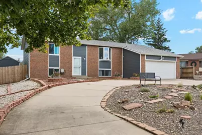 15882 E Girard Place, Aurora, CO 80013 - Photo 2