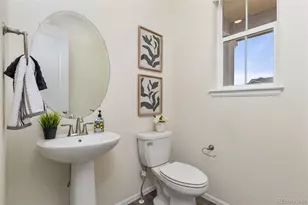 26265 E Canal Pl, Aurora, CO 80018 - Photo 8