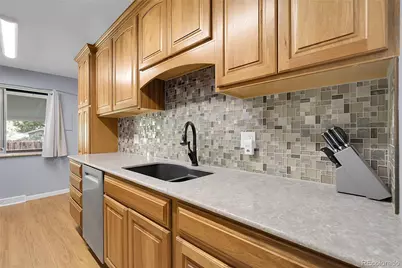 398 S Queen Circle, Lakewood, CO 80226 - Photo 8