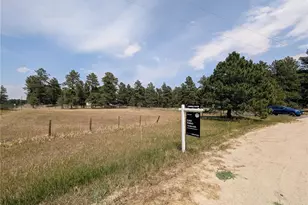 5025 Mahogany Way, Elizabeth, CO 80107 - Photo 2