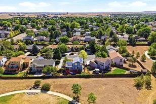 931 S Quintero Ct, Aurora, CO 80017 - Photo 2