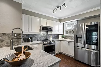 922 S Paris Court, Aurora, CO 80012 - Photo 4