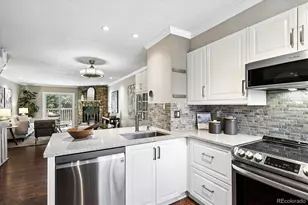 922 S Paris Ct, Aurora, CO 80012 - Photo 6