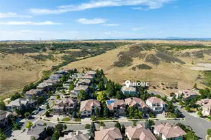 10488 Bluffmont Dr, Lone Tree, CO 80124 - Photo 12