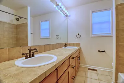 15746 E Aberdeen Avenue, Centennial, CO 80016 - Photo 36