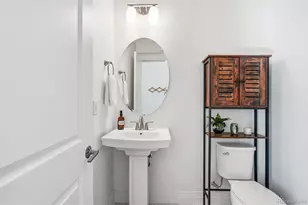 6829 E Archer Dr, Denver, CO 80230 - Photo 14