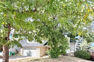 3635 S Truckee Way, Aurora, CO 80013 - Photo 2
