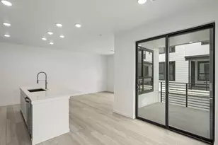 2060 S Holly St, Denver, CO 80222 - Photo 8