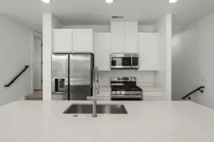 2060 S Holly St, Denver, CO 80222 - Photo 8